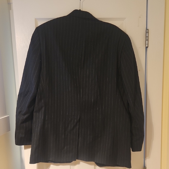 Classic Black Pinstripe Men's Blazer - Picture 3 of 4
